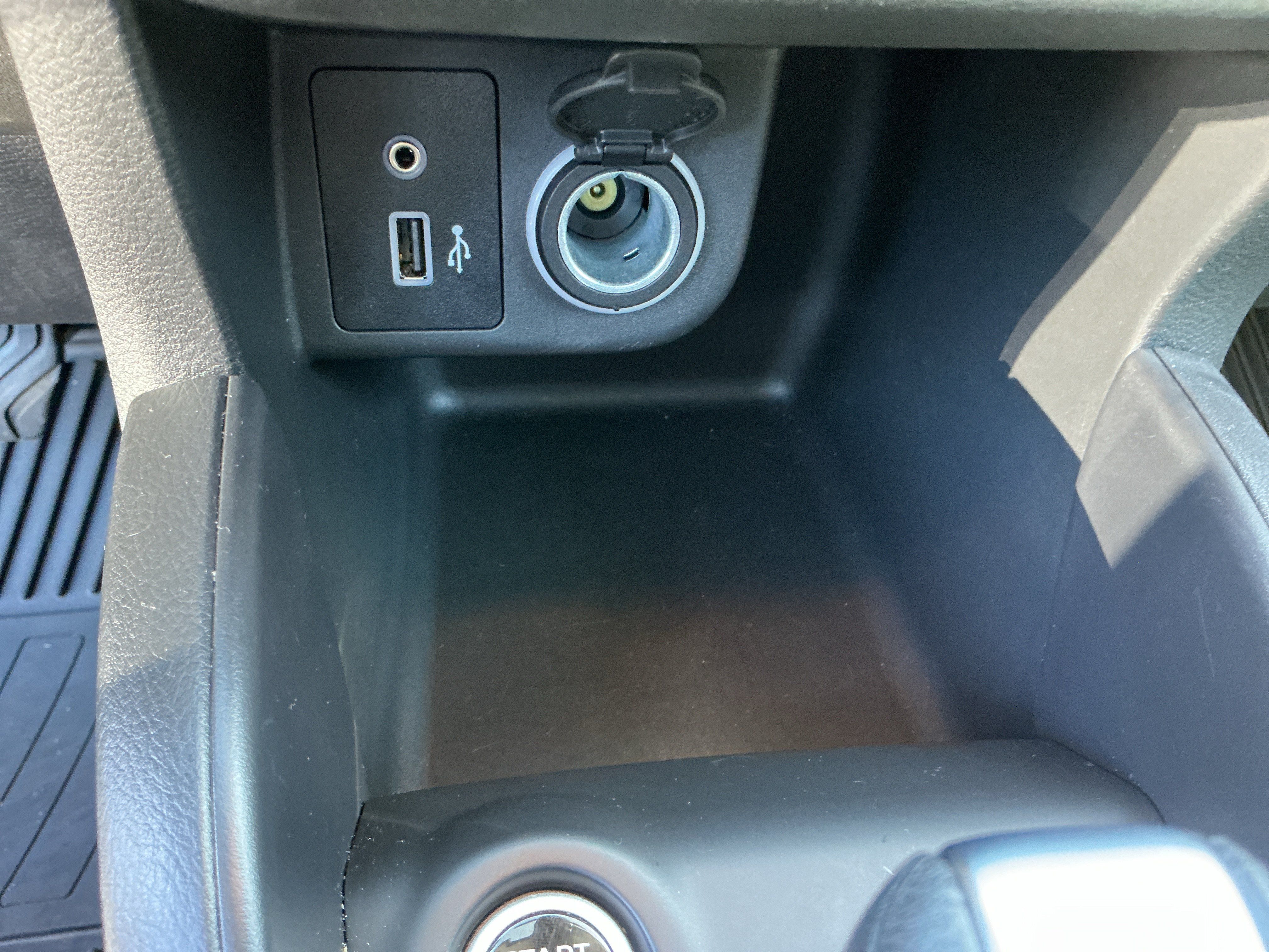 Certified 2025 Nissan Kicks Play S FWD image 21
