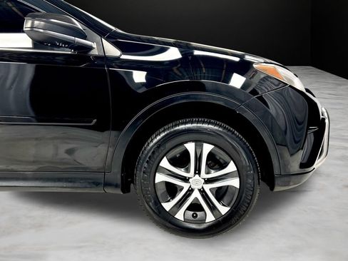 Used 2018 Toyota RAV4 LE w/ All Weather Liner Package AWD/4WD image 33