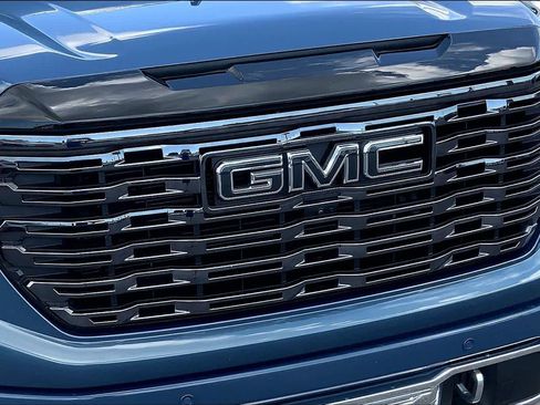 Used 2025 GMC Sierra 1500 Denali Ultimate AWD/4WD image 28