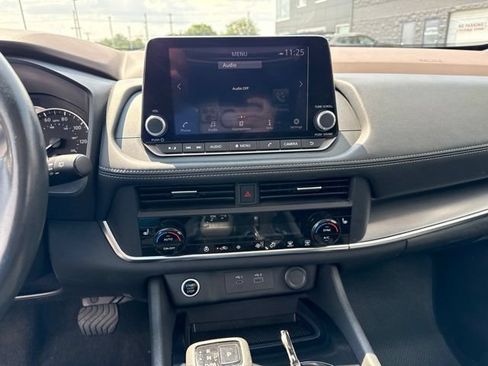 Used 2023 Nissan Rogue SV w/ SV Premium B Package AWD/4WD image 19