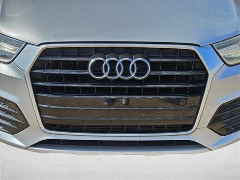 Used 2018 Audi Q3 2.0T Premium FWD image 3