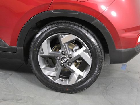 Certified 2024 Hyundai Venue Limited FWD image 15