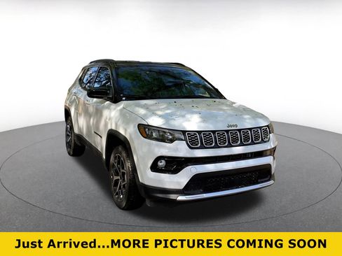 Used 2025 Jeep Compass Limited image 1