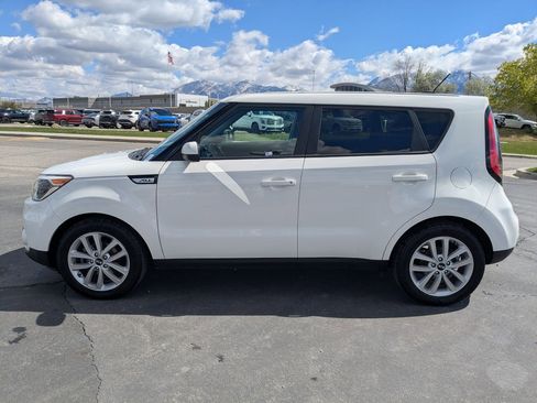 Used 2018 Kia Soul + FWD image 2