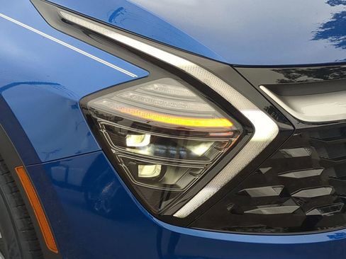 Certified 2025 Kia Sportage EX w/ Premium Package image 10