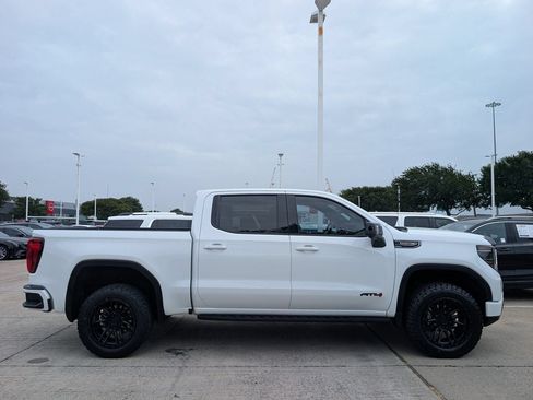 Used 2023 GMC Sierra 1500 AT4 w/ AT4 Premium Package AWD/4WD image 3