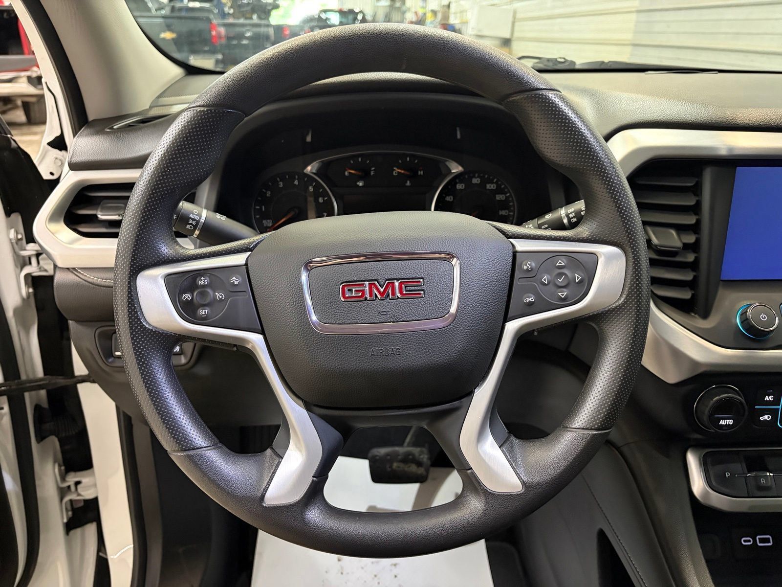 Used 2021 GMC Acadia SLE w/ Driver Convenience Package AWD/4WD image 15