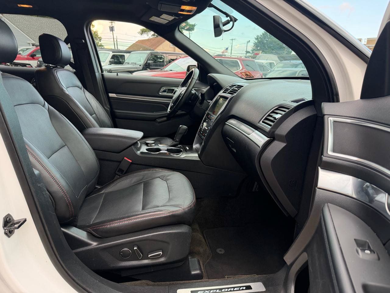 Used 2017 Ford Explorer Sport AWD/4WD image 17