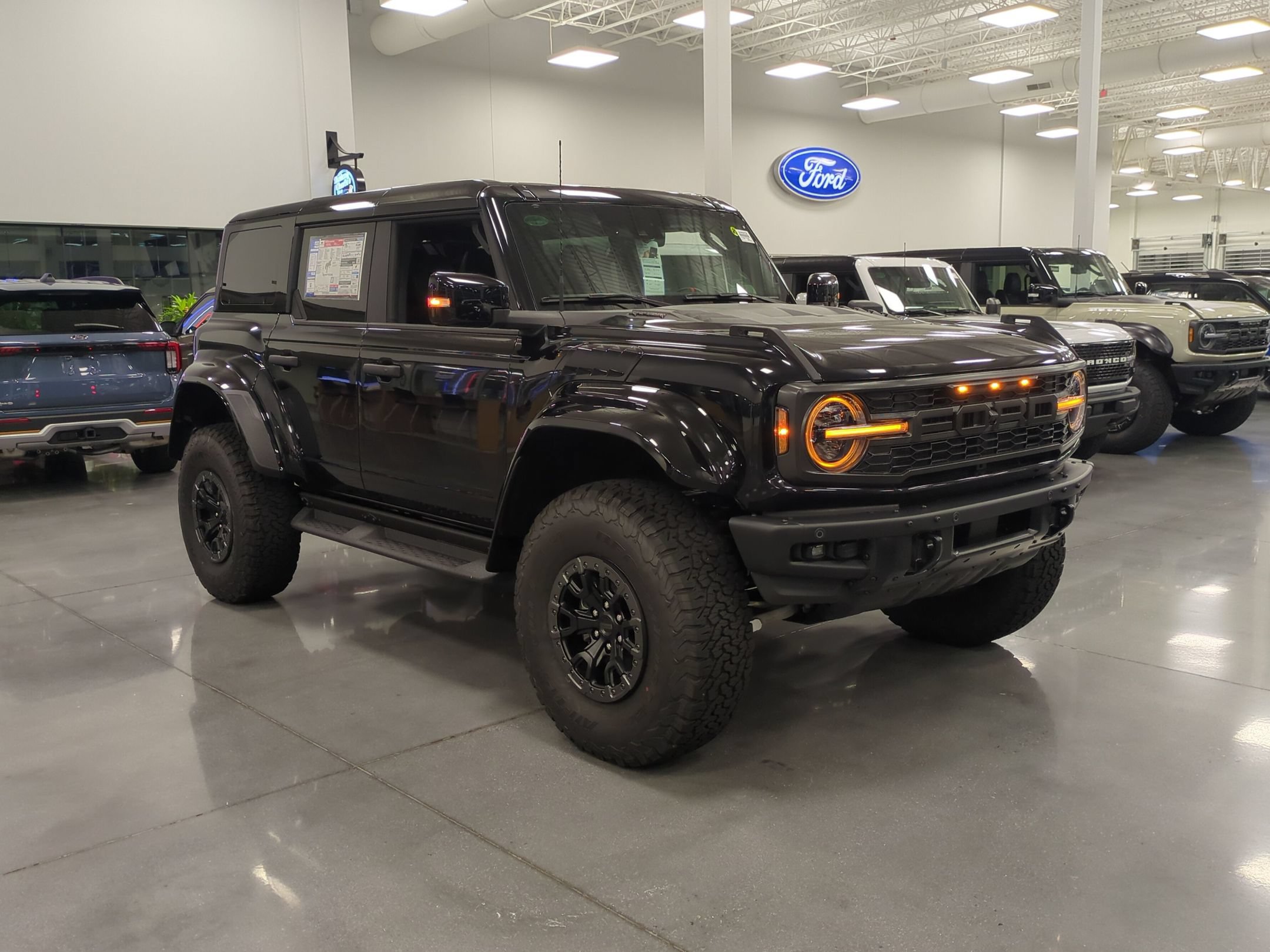 New 2026 Ford Bronco Raptor AWD/4WD image 2