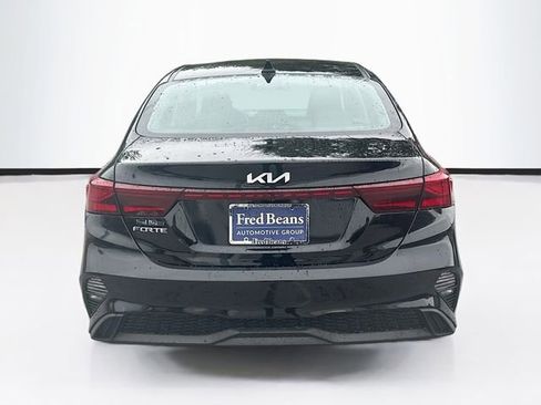 Certified 2023 Kia Forte LXS image 4
