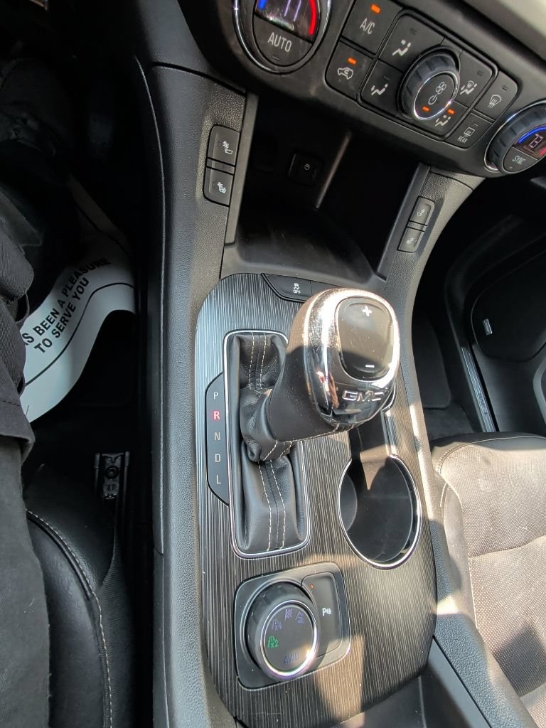 Used 2019 GMC Acadia SLT w/ LPO, Floor Liner Package AWD/4WD image 24