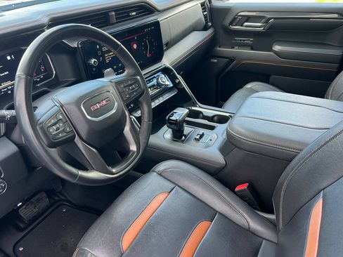 Used 2023 GMC Sierra 1500 AT4 w/ Technology Package AWD/4WD image 7