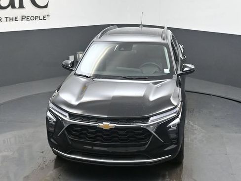 New 2026 Chevrolet Trax LT w/ Sunroof Package FWD image 37