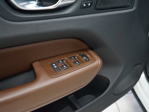 Used 2021 Volvo XC60 T5 Inscription AWD/4WD image 25