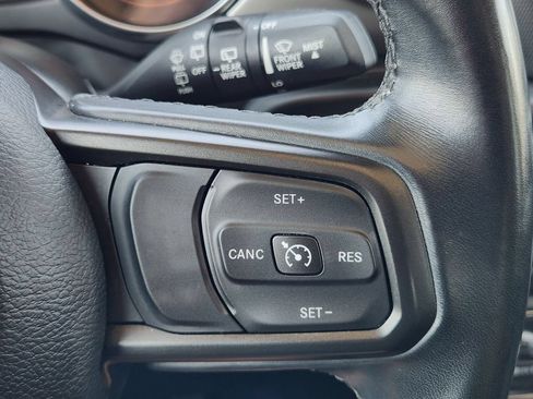 Used 2022 Jeep Wrangler Sport AWD/4WD image 29