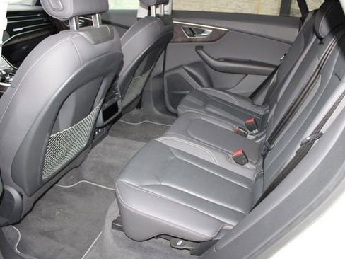 Used 2020 Audi Q8 Premium Plus w/ Premium Plus Package image 6