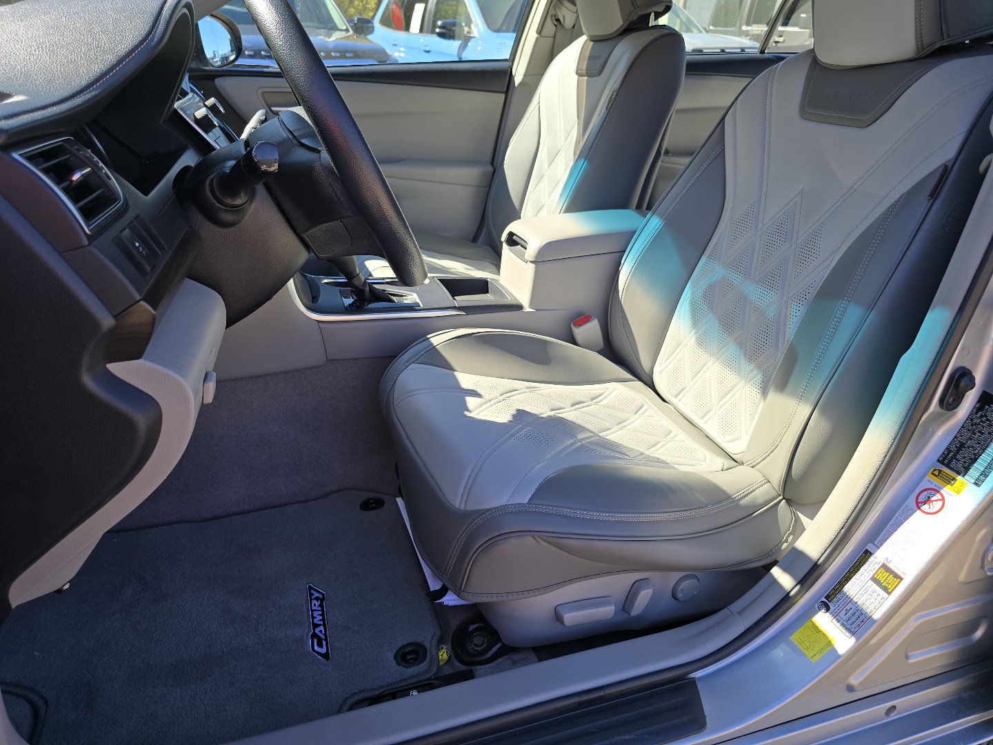 Used 2016 Toyota Camry LE FWD image 17