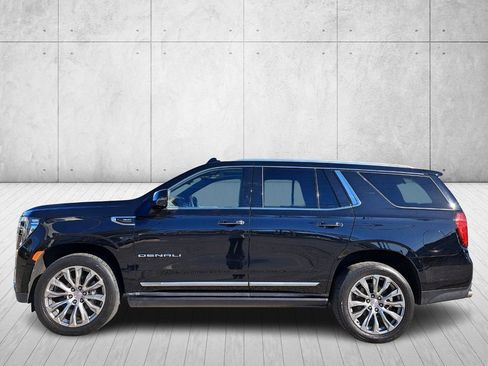 Used 2021 GMC Yukon Denali w/ Denali Premium Package image 8