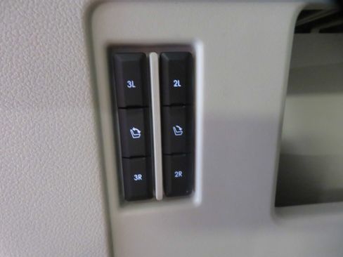 Used 2020 Lincoln Navigator Reserve w/ Luxury Package image 56