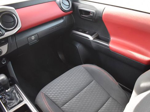 Used 2023 Toyota Tacoma SR5 w/ Technology Package image 19