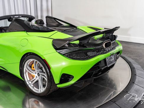 Used 2025 McLaren 750S Spider image 30
