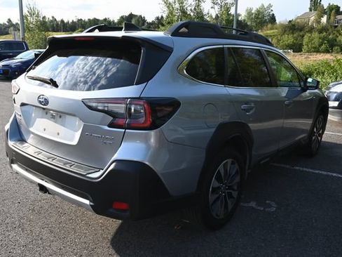 Used 2023 Subaru Outback Limited XT AWD/4WD image 4