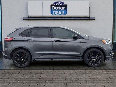 Used 2022 Ford Edge SE w/ Black Appearance Package AWD/4WD image 2