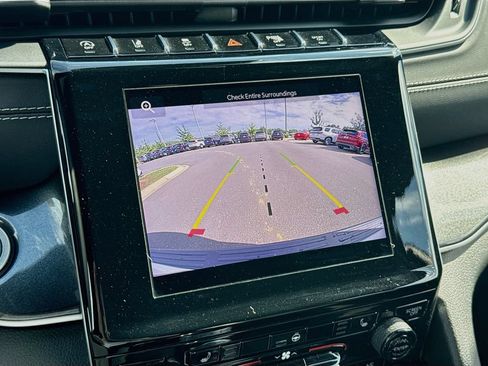 Used 2023 Jeep Grand Cherokee L Laredo AWD/4WD image 18