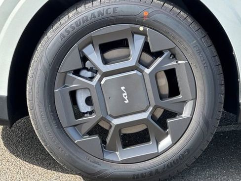 New 2026 Kia Carnival EX image 36