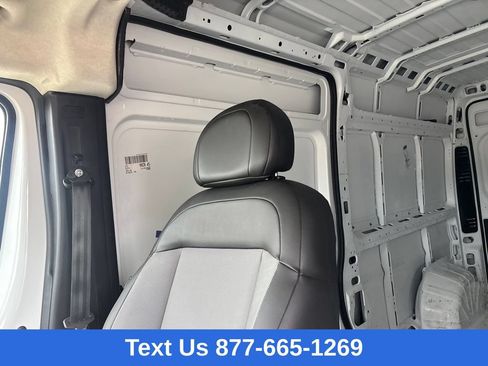 Used 2024 RAM ProMaster 2500 w/ Convenience Group FWD image 10