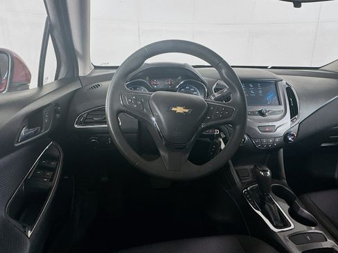Used 2016 Chevrolet Cruze LT FWD image 17