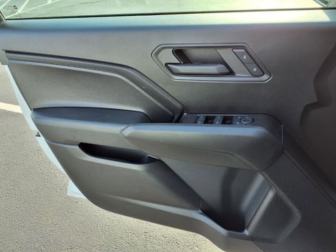 Used 2024 Chevrolet Colorado W/T w/ Technology Package image 18