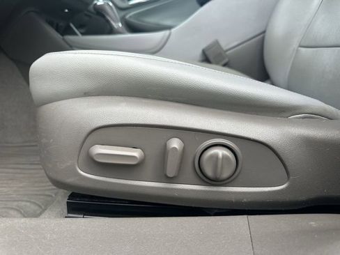 Used 2016 Chevrolet Malibu Premier w/ Driver Confidence Package II image 6