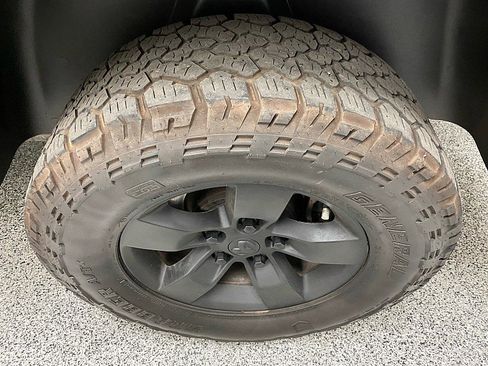 Used 2018 RAM 1500 Express image 24