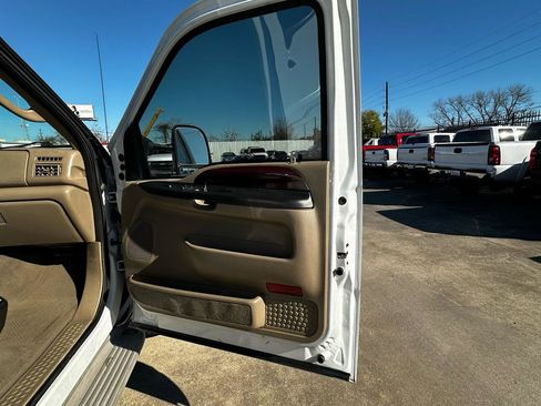 Used 2005 Ford Excursion Eddie Bauer image 79