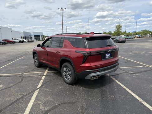 New 2026 Chevrolet Traverse LT w/ Driver Confidence Package AWD/4WD image 7