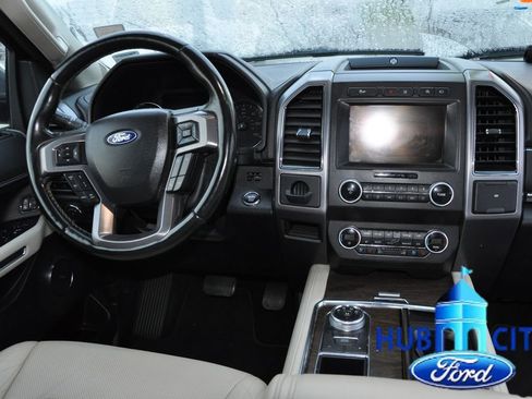 Used 2019 Ford Expedition Platinum image 19