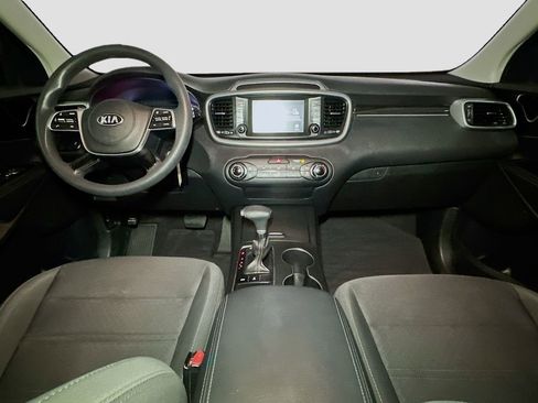 Used 2020 Kia Sorento AWD V6 image 11