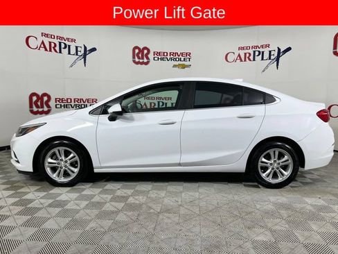 Used 2017 Chevrolet Cruze LT FWD image 4