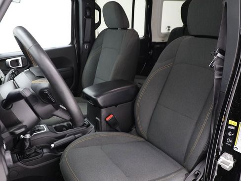 Used 2024 Jeep Wrangler Unlimited w/ Convenience Group image 16