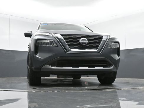 Used 2023 Nissan Rogue SL w/ SL Premium Package image 48