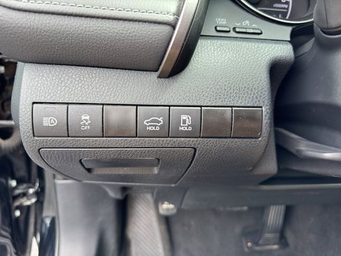 Used 2024 Toyota Camry SE FWD image 30