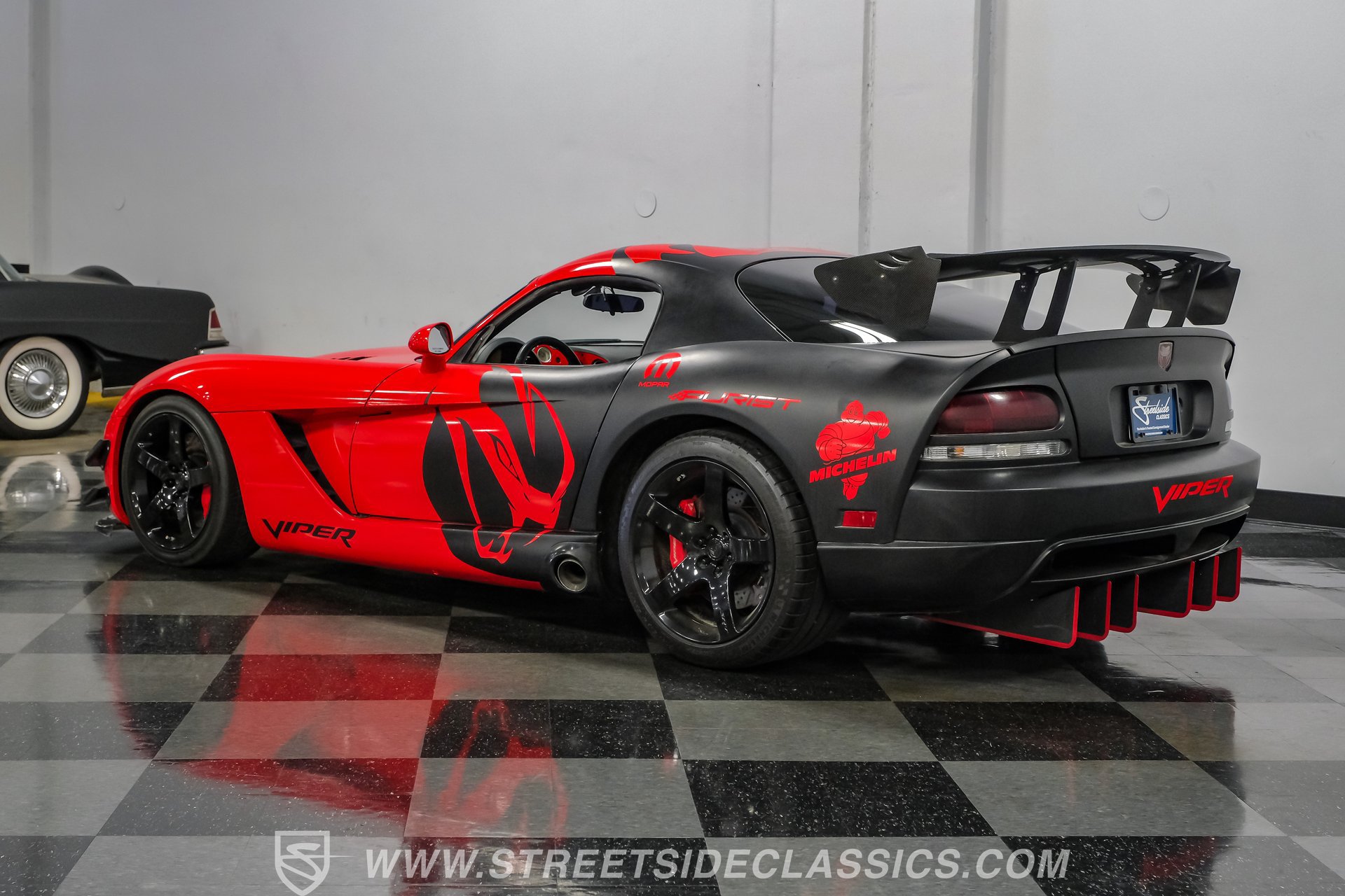 Used 2006 Dodge Viper SRT-10 RWD image 8