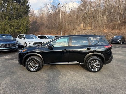 Used 2023 Nissan Rogue S image 6