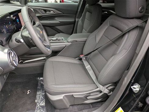 New 2026 Chevrolet Equinox EV LT image 12