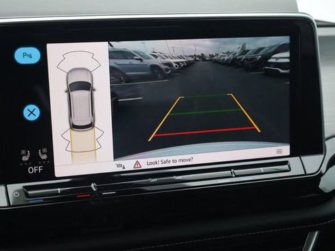 New 2026 Volkswagen Atlas Cross Sport SE image 15