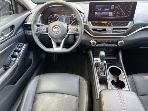 Used 2024 Nissan Altima 2.5 SR w/ SR Premium Package image 28