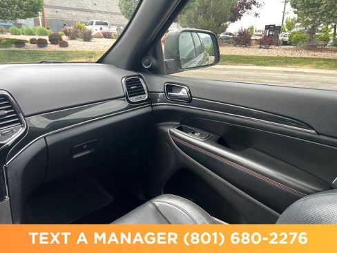 Used 2020 Jeep Grand Cherokee Trailhawk w/ Trailhawk Luxury Group AWD/4WD image 29