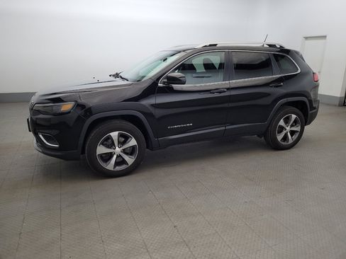 Used 2019 Jeep Cherokee Limited AWD/4WD image 2