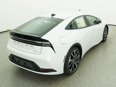 New 2026 Toyota Prius Plug-In Hybrid FWD image 8